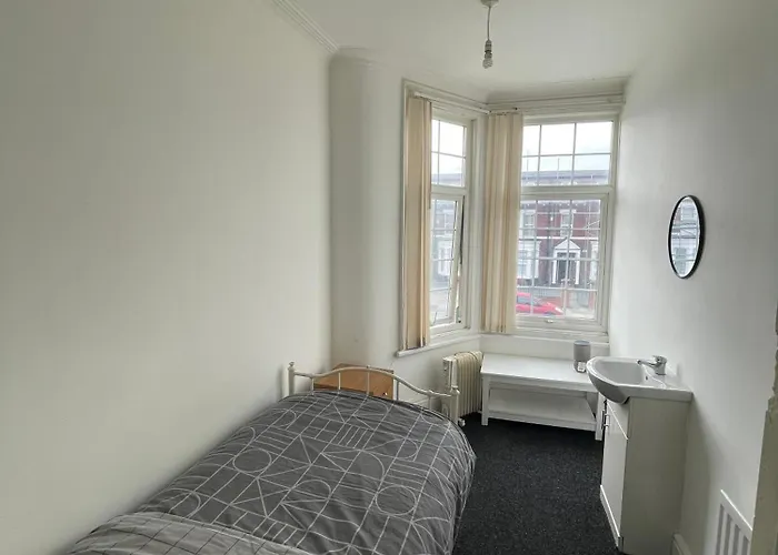 Southfiled Road * Middlesbrough